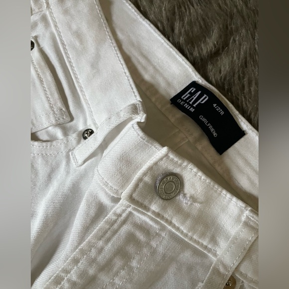 Women’s “ Girlfriend Fit Jeans “ ( 4 ) - Picture 2 of 3